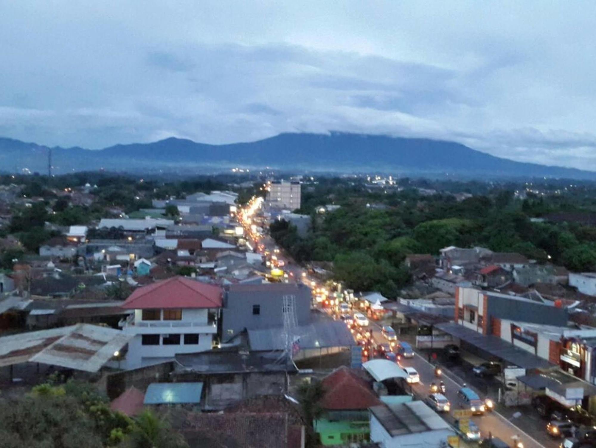 Agria Hotel Bogor Dış mekan fotoğraf